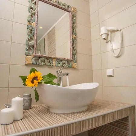 فيلة Alexandros Stone House نيدري