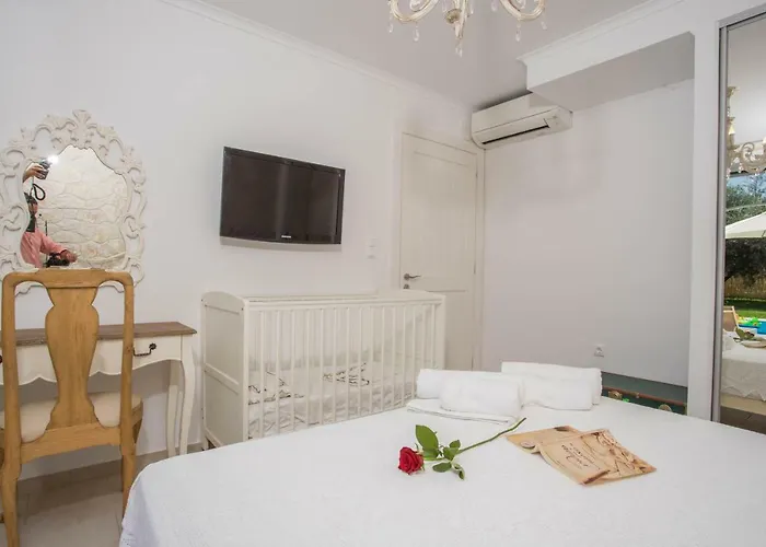 Alexandros Stone House Villa